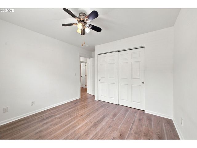 8833 N SYRACUSE St 12, Portland, OR 97203
