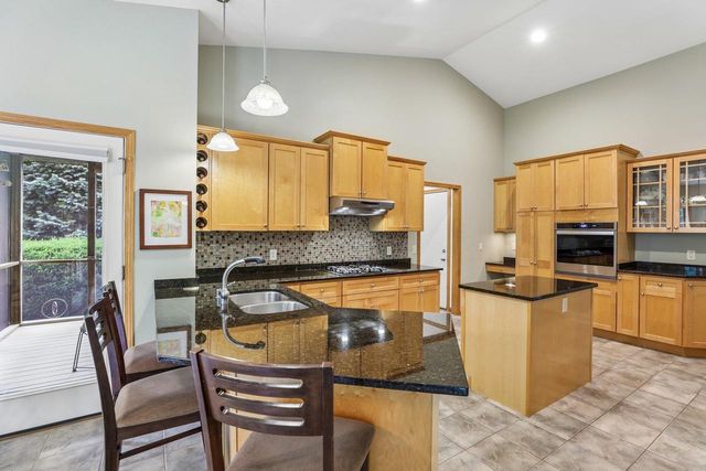 1802 Pineview Drive, Verona, WI 53593