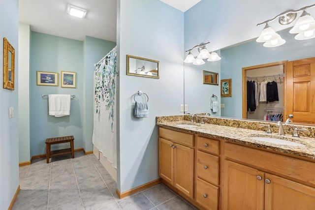 1802 Pineview Drive, Verona, WI 53593