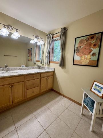 1802 Pineview Drive, Verona, WI 53593