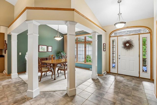1802 Pineview Drive, Verona, WI 53593