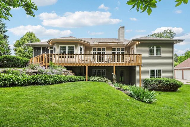 1802 Pineview Drive, Verona, WI 53593