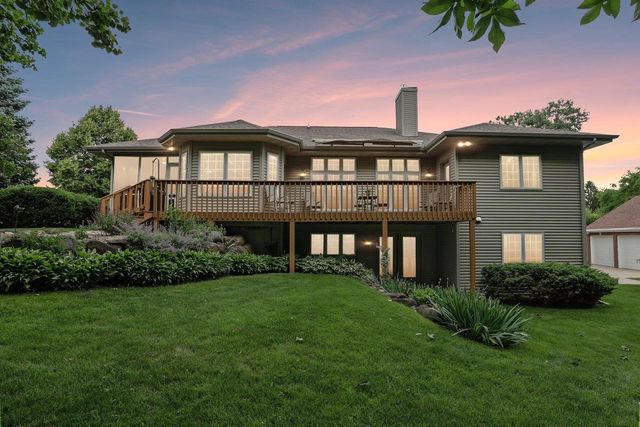 1802 Pineview Drive, Verona, WI 53593