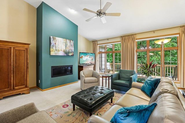 1802 Pineview Drive, Verona, WI 53593