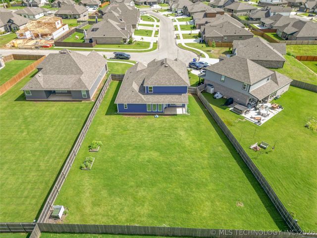 814 E Honolulu Place, Broken Arrow, OK 74012
