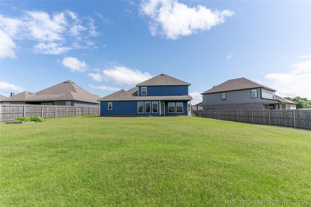 814 E Honolulu Place, Broken Arrow, OK 74012