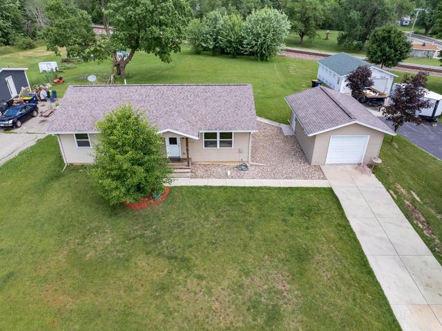 713 Martin Street, Mauston, WI 53948