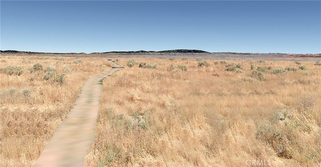 Image 1 of property listing at 15 Kern River Canal Road, Buttonwillow, CA 93206