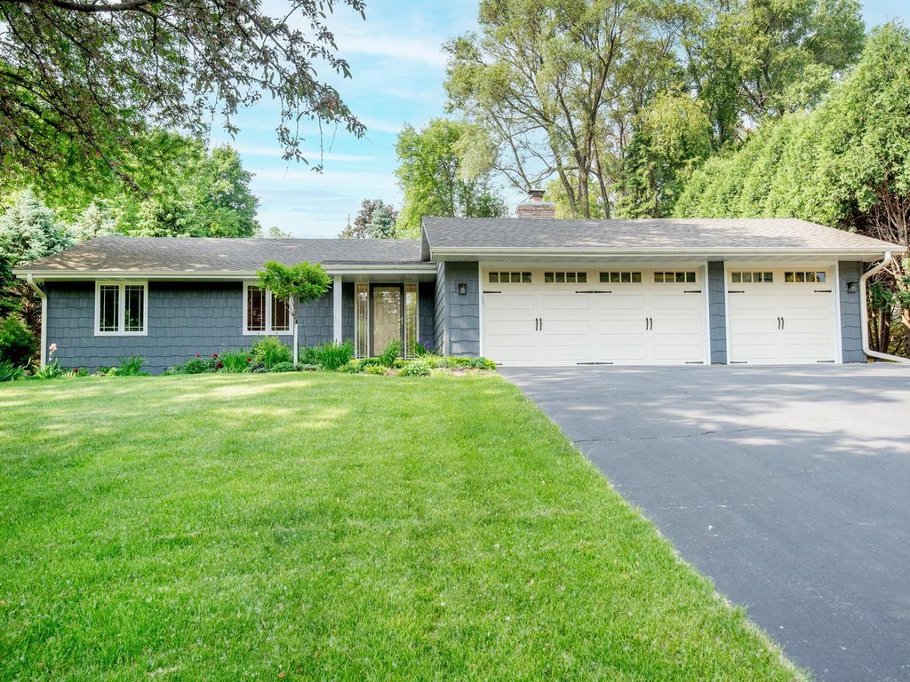 12741 Gerard Drive, Eden Prairie, MN 55346
