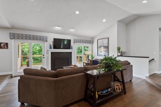 2564 Bunker Lake Boulevard NE, Andover, MN 55304