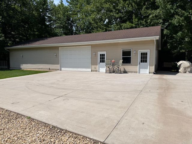 2564 Bunker Lake Boulevard NE, Andover, MN 55304