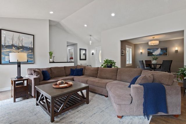 2564 Bunker Lake Boulevard NE, Andover, MN 55304