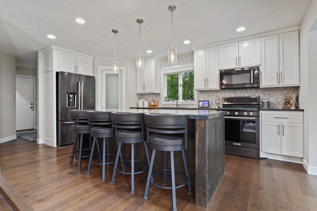 2564 Bunker Lake Boulevard NE, Andover, MN 55304 — photo 3