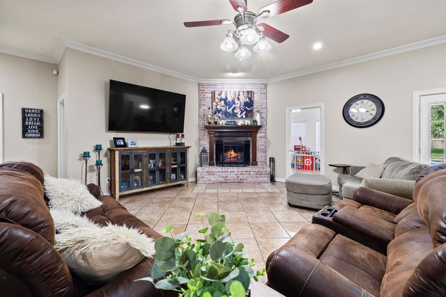 229 Stonebridge Ct., Gilmer, TX 75645