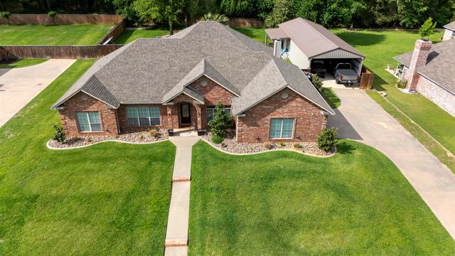 229 Stonebridge Ct., Gilmer, TX 75645