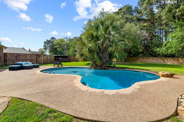 229 Stonebridge Ct., Gilmer, TX 75645
