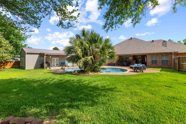 229 Stonebridge Ct., Gilmer, TX 75645