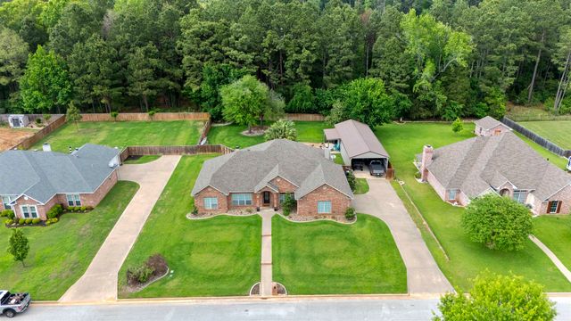 229 Stonebridge Ct., Gilmer, TX 75645