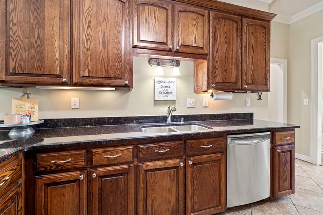 229 Stonebridge Ct., Gilmer, TX 75645
