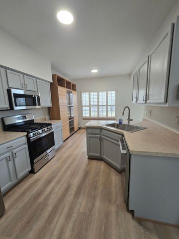 4135 Oak Tree Lane 4135, Plainfield, IL 60586