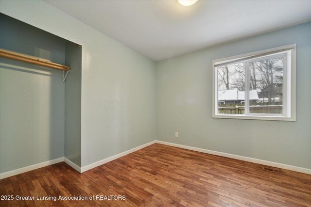 533 Community Street, Lansing, MI 48906