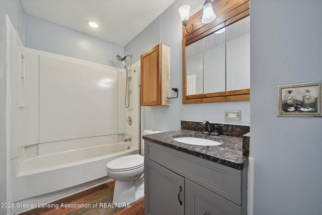 533 Community Street, Lansing, MI 48906