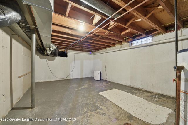 533 Community Street, Lansing, MI 48906