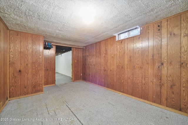 533 Community Street, Lansing, MI 48906