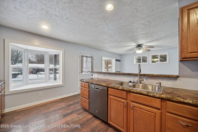 533 Community Street, Lansing, MI 48906