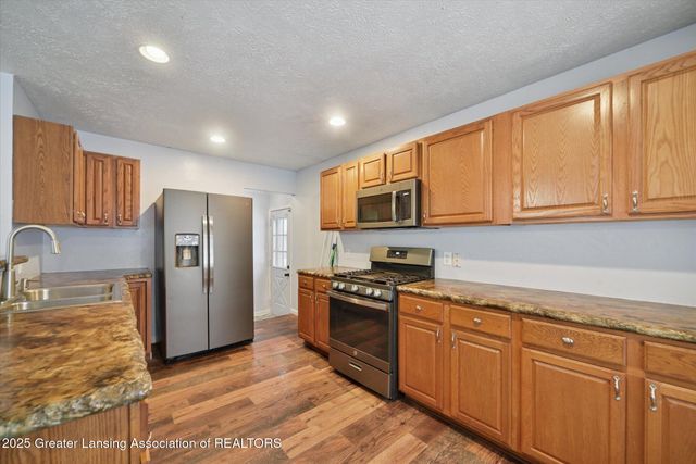 533 Community Street, Lansing, MI 48906