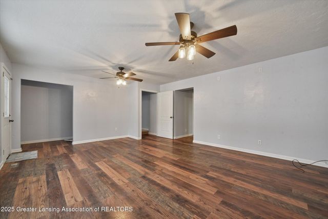 533 Community Street, Lansing, MI 48906