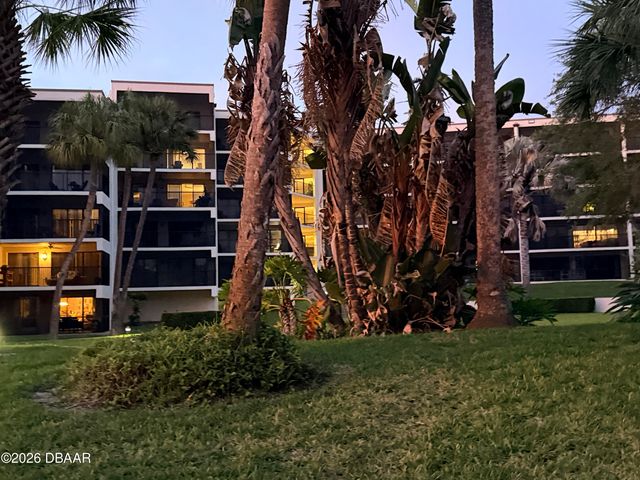 944 S Peninsula Dr Apt 501, Daytona Beach, FL 32118