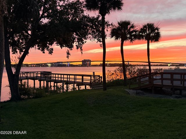 944 S Peninsula Dr Apt 501, Daytona Beach, FL 32118
