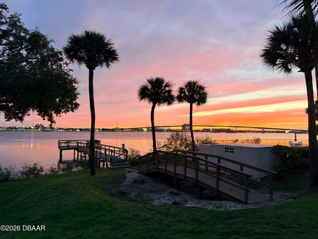 944 S Peninsula Dr Apt 501, Daytona Beach, FL 32118