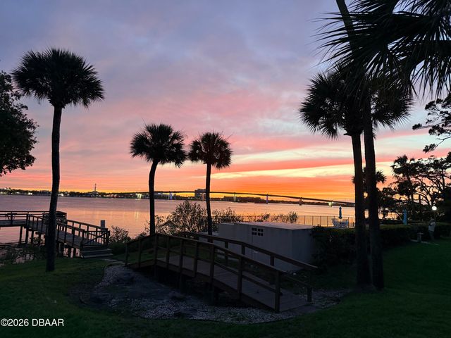 944 S Peninsula Dr Apt 501, Daytona Beach, FL 32118