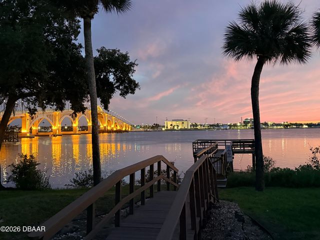 944 S Peninsula Dr Apt 501, Daytona Beach, FL 32118
