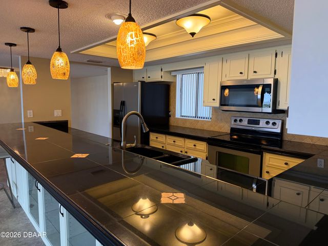 944 S Peninsula Dr Apt 501, Daytona Beach, FL 32118