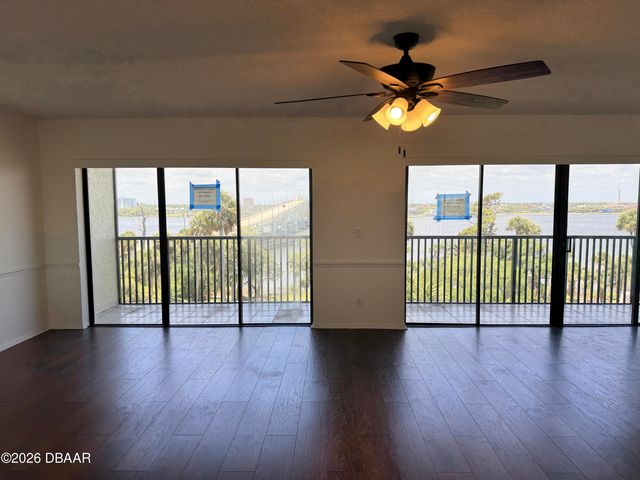 944 S Peninsula Dr Apt 501, Daytona Beach, FL 32118