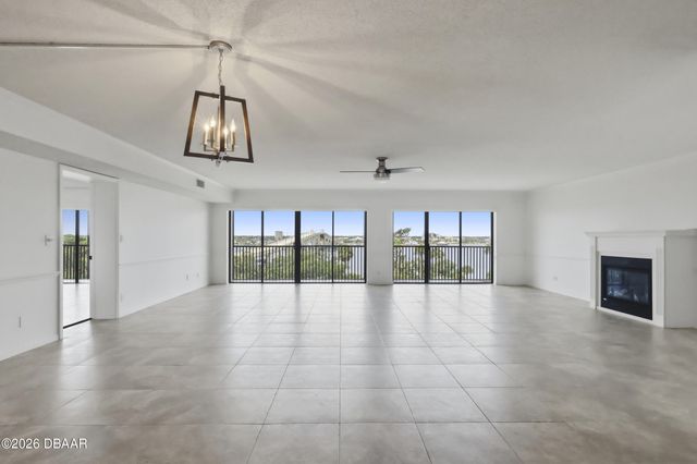 944 S Peninsula Dr Apt 501, Daytona Beach, FL 32118