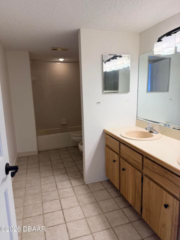 944 S Peninsula Dr Apt 501, Daytona Beach, FL 32118