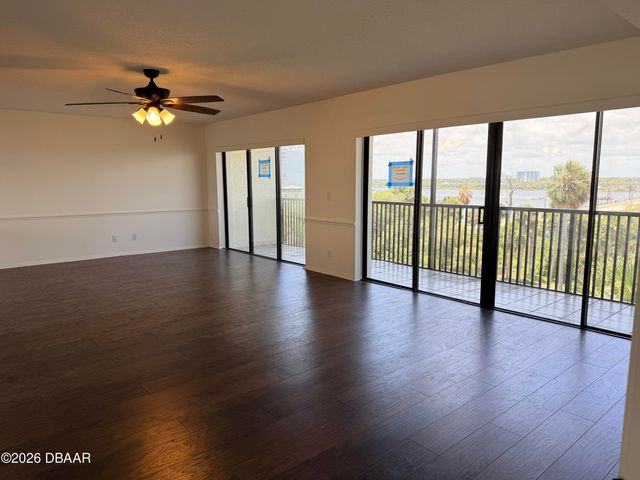 944 S Peninsula Dr Apt 501, Daytona Beach, FL 32118