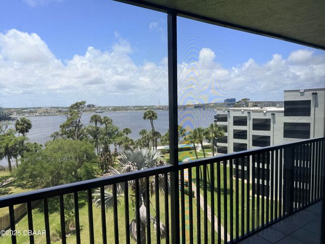 944 S Peninsula Dr Apt 501, Daytona Beach, FL 32118