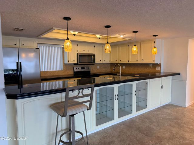 944 S Peninsula Dr Apt 501, Daytona Beach, FL 32118