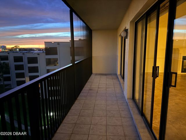 944 S Peninsula Dr Apt 501, Daytona Beach, FL 32118
