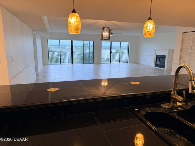 944 S Peninsula Dr Apt 501, Daytona Beach, FL 32118
