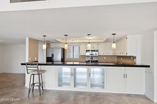 944 S Peninsula Dr Apt 501, Daytona Beach, FL 32118