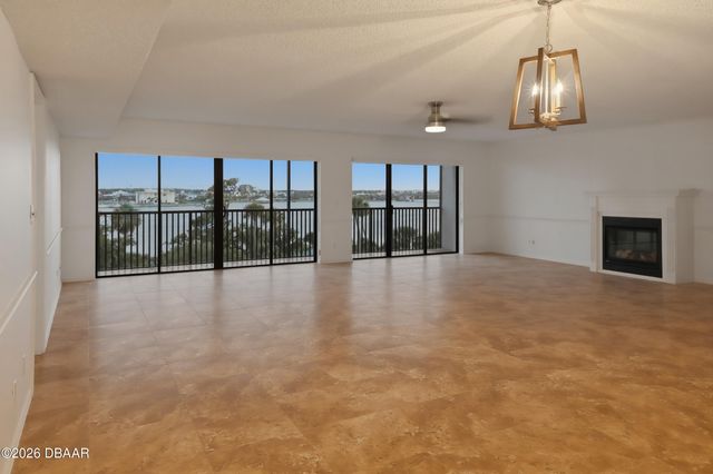 944 S Peninsula Dr Apt 501, Daytona Beach, FL 32118