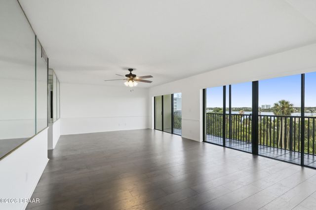 944 S Peninsula Dr Apt 501, Daytona Beach, FL 32118