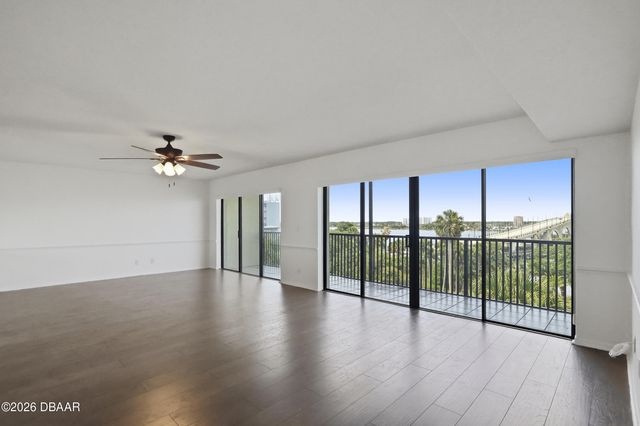 944 S Peninsula Dr Apt 501, Daytona Beach, FL 32118