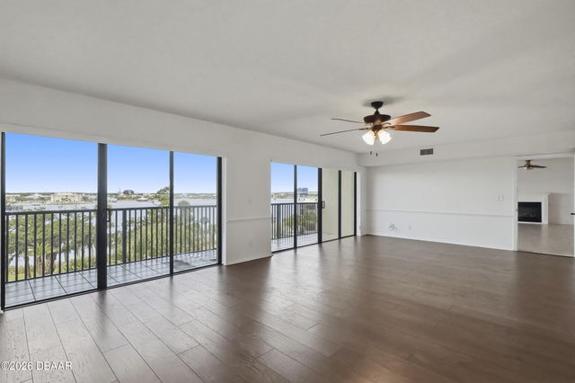 944 S Peninsula Dr Apt 501, Daytona Beach, FL 32118